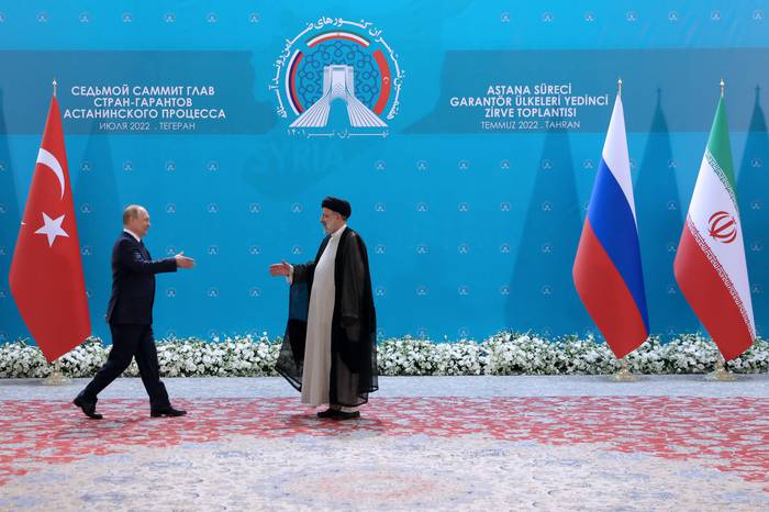 Los presidentes Vladimir Putin, de Rusia y Ebrahim Raisi, de Irán, en la ciudad de Teherán (19.07.2022). · Foto: Presidencia de Irán, AFP