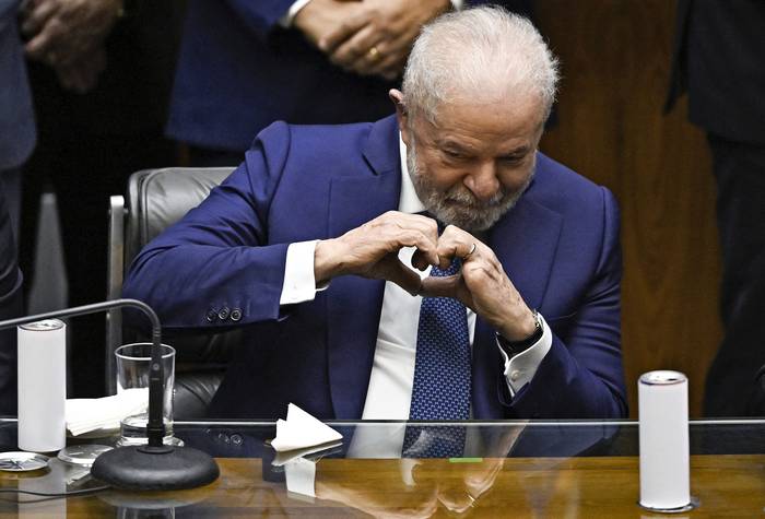 Luiz Inácio Lula da Silva, durante su ceremonia de toma de posesión en el Congreso Nacional en Brasilia, el 1 de enero. · Foto: Mauro Pimentel, AFP
