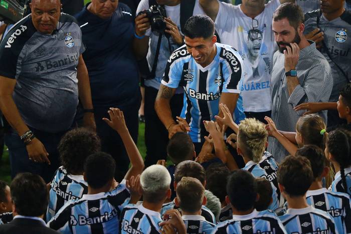 Luis Suárez, en el estadio Arena do Gremio en Porto Alegre, Brasil (enero de 2023). · Foto: Silvio Avila / AFP
