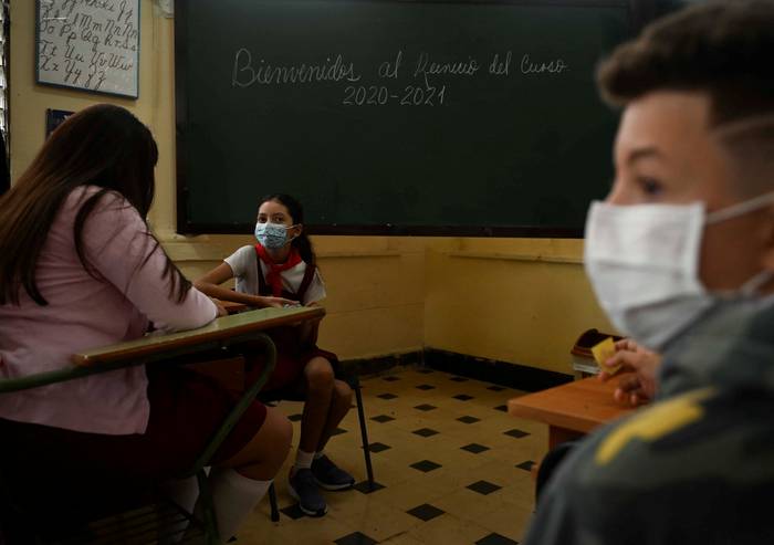 Vuelta a clases en una escuela de La Habana, el 8 de noviembre del 2021. · Foto: Yamil Lage, AFP