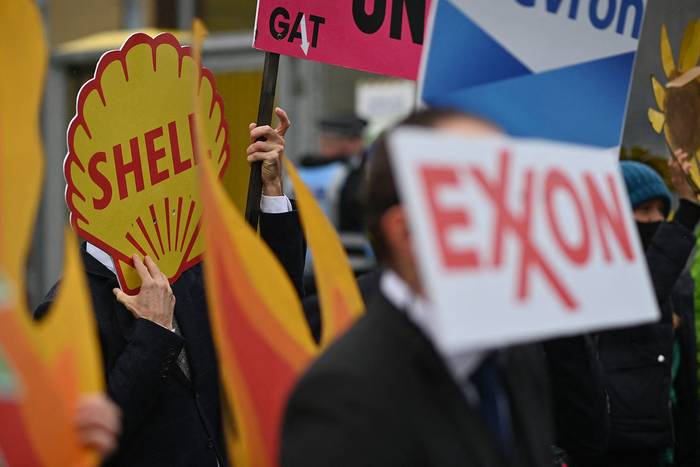Protestas contra los combustibles fósiles, el 12 de noviembre, en Glasgow, durante la Conferencia de las Naciones Unidas sobre el Cambio Climático COP26. · Foto: Ben Stansall, AFP