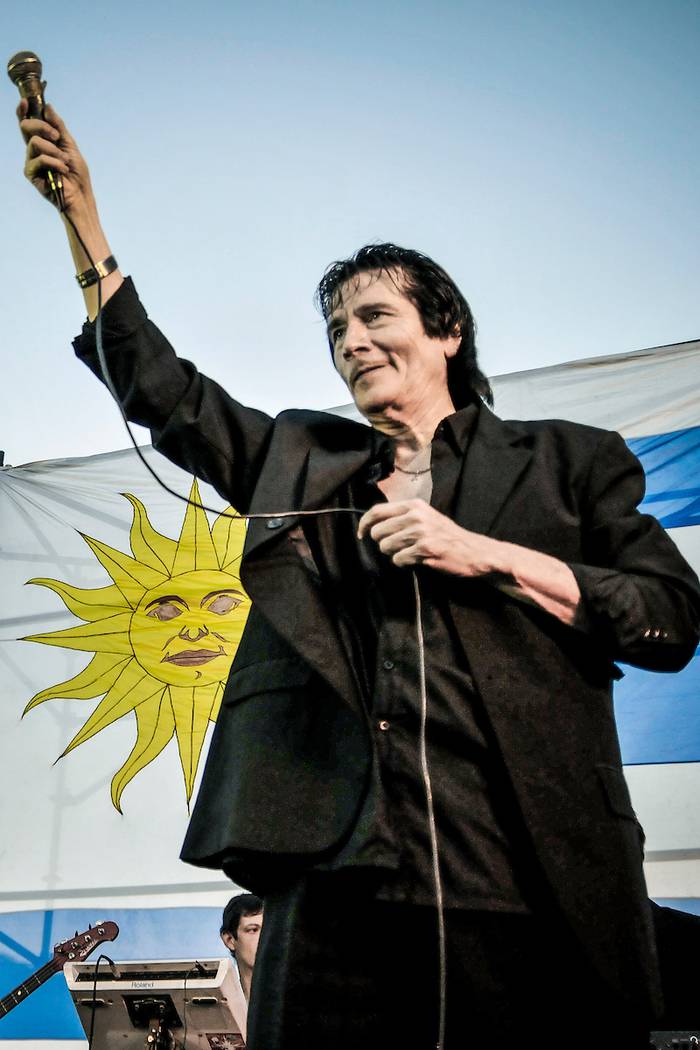 Mario Silva en actuación en el Prado de Montevideo (archivo, noviembre de 2009). · Foto: Javier Calvelo, adhocFOTOS
