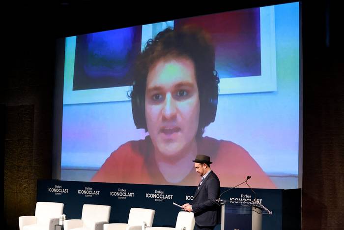 Sam Bankman-Fried durante una videoconferencia en Nueva York, el 3 de noviembre. · Foto: Arturo Holmes, GETTY, AFP