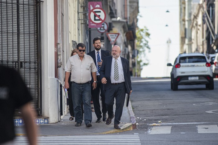 Jorge Berriel y Juan Fagúndez, el 10 de febrero, en el juzgado de Juan Carlos Gómez. · Foto: Alessandro Maradei