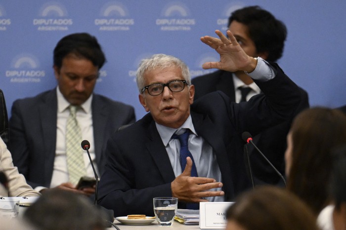 Mariano Cúneo, en el Congreso argentino, el 9 de enero. · Foto: Luis Robayo, AFP