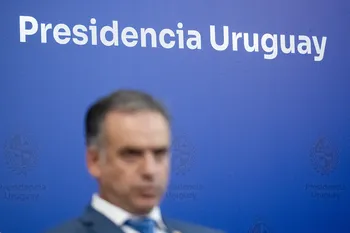 Yamandú Orsi, en conferencia de prensa luego de un Consejo de Ministros, en la Torre Ejecutiva (archivo, marzo de 2025). · Foto: Alessandro Maradei