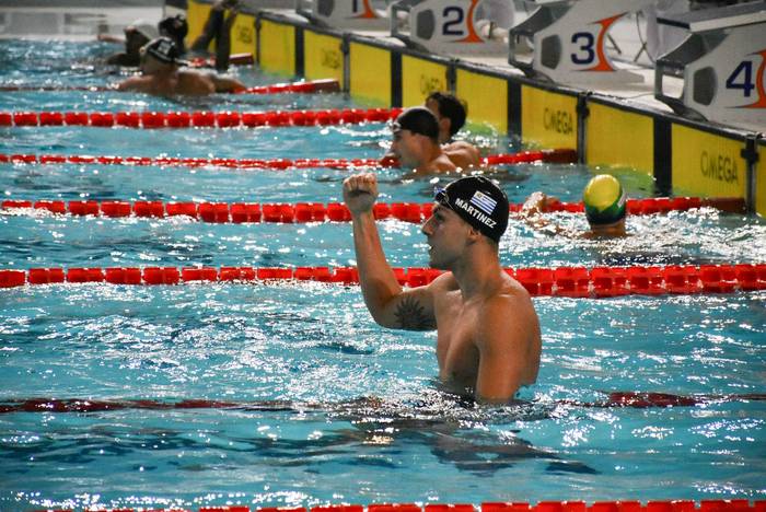 Enzo Martínez, medalla de oro en 50 metros libre, el 19 de marzo, en el Sudamericano de Natación de Buenos Aires. Foto: Prensa CADDA