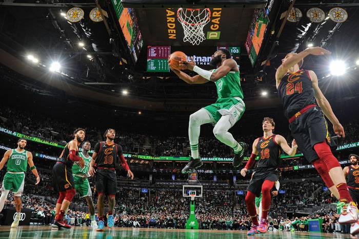 Jaylen Brown, de Boston Celtics, durante el partido contra Cleveland Cavaliers, el 22 de diciembre,
en el TD Garden en Boston, Massachusetts. Foto: Brian Babineau, NBAE, Getty Images, AFP