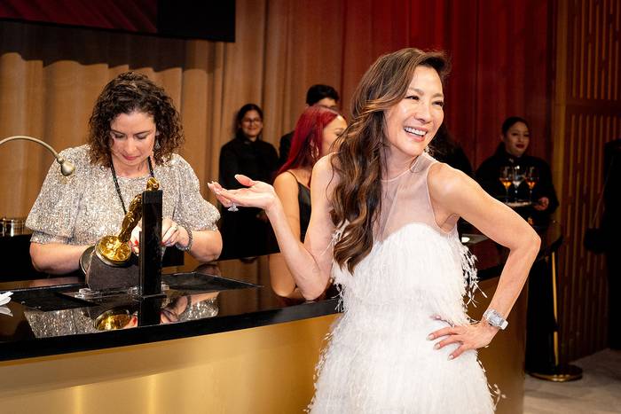 Michelle Yeoh, ganadora del premio a la Mejor Actriz, el domingo, en Dolby Theatre, en Hollywood, California. · Foto: Emma Mcintyre, Getty Images, AFP