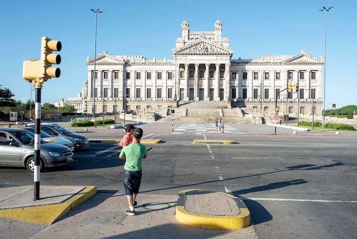 Palacio Legislativo, en Montevideo (archivo, enero de 2020). · Foto: Ricardo Antúnez, adhocFOTOS