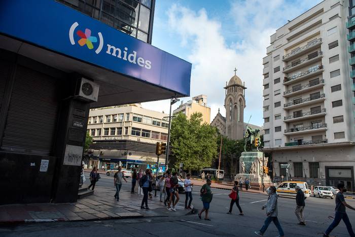 Ministerio de Desarrollo Social, en la avenida 18 de Julio de Montevideo (archivo, febrero de 2021). · Foto: Ricardo Antúnez, adhocFOTOS