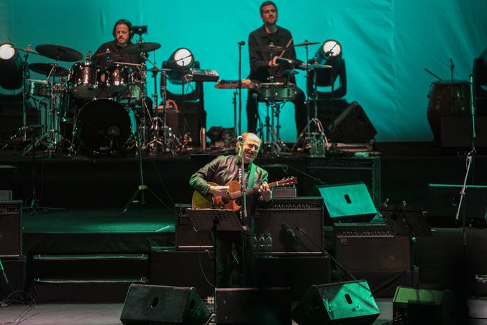 Jaime Roos en concierto, el 17 de diciembre, en el estadio Centenario. · Foto: .