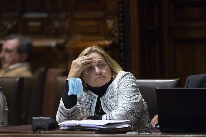 Graciela Bianchi, durante una interpelación en la Cámara de Diputados del Palacio Legislativo, en Montevideo (archivo, mayo de 2022). · Foto: Alessandro Maradei