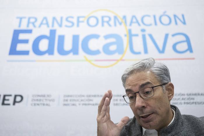 Robert Silva, durante una charla en la escuela n° 50 de Colón (archivo, mayo de 2022). · Foto: .