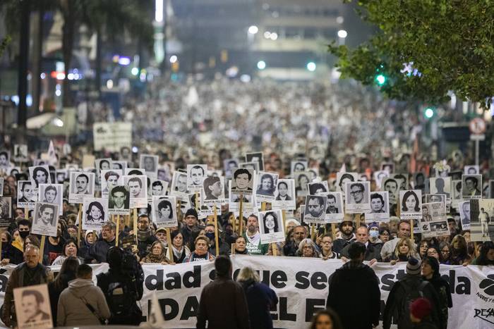 Marcha del Silencio en el Centro de Montevideo (archivo, mayo de 2022). · Foto: .