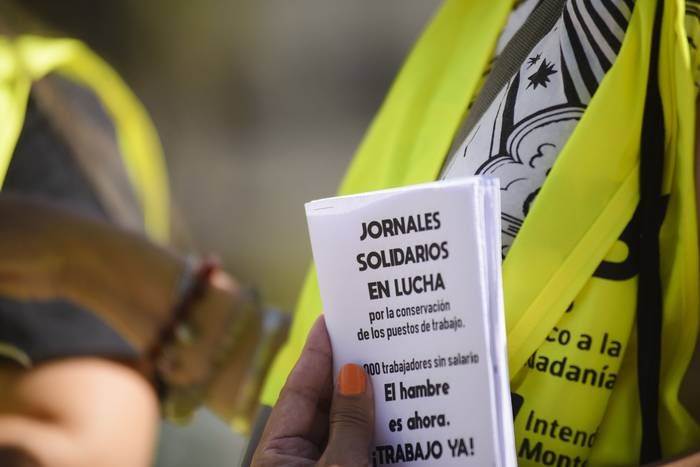 Trabajadores de los jornales solidarios manifiestan frente a la Torre Ejecutiva (archivo, enero de 2023). · Foto: Mara Quintero