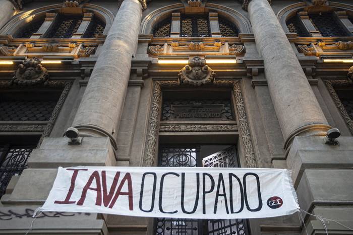 Instituto Alfredo Vásquez Acevedo (IAVA), el 13 de abril, durante una ocupación de sus estudiantes. · Foto: .
