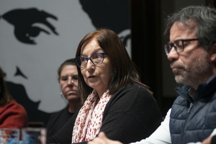 Cecilia Notari, Elbia Pereira y Fernando Prego, el 7 de junio, en la Casa del Maestro, en Montevideo. · Foto: Mara Quintero