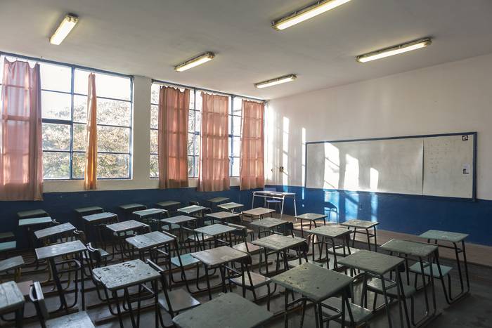 Salón de clases del liceo 3, Dámaso Antonio Larrañaga. · Foto: .