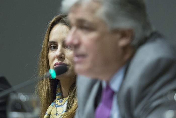 Carolina Ache y Fernando Bustillo, durante una conferencia de prensa (archivo,  julio de 2020). · Foto: .