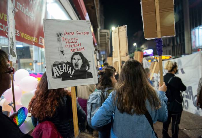 Alerta feminista en el centro de Montevideo (archivo, agosto de 2021) · Foto: Alessandro Maradei