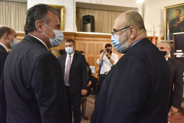 Daniel Salinas y Juan Faroppa, este martes, en el Ministerio de Salud Pública. · Foto: Federico Gutiérrez