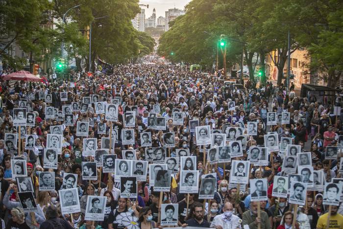 Manifestación convocada por Madres y Familiares, organizaciones sociales y el PIT-CNT en repudio al proyecto de Cabildo Abierto (archivo, diciembre de 2021). · Foto: .