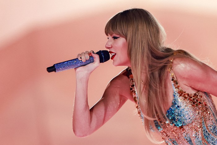 Taylor Swift el 7 de agosto de 2023, en el estadio Sofi, en Inglewood, California. · Foto: AFP