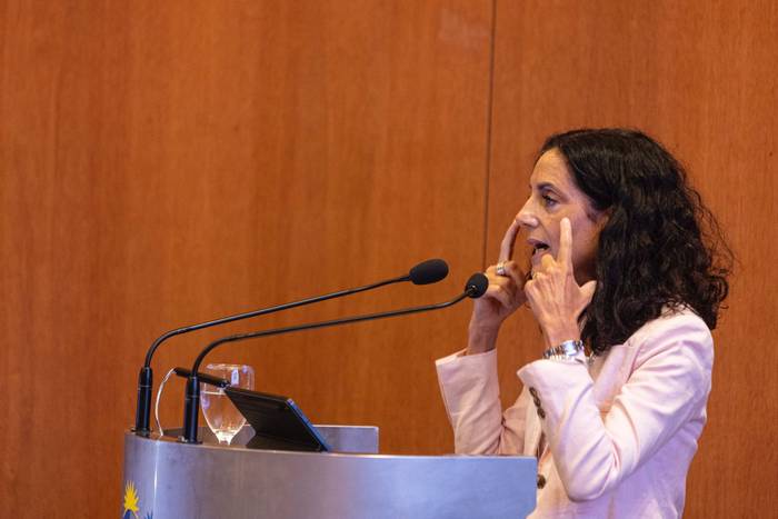 Azucena Arbeleche, el 21 de febrero, durante la presentación de los datos de la evolución macroeconómica del país, en Montevideo. · Foto: Ernesto Ryan