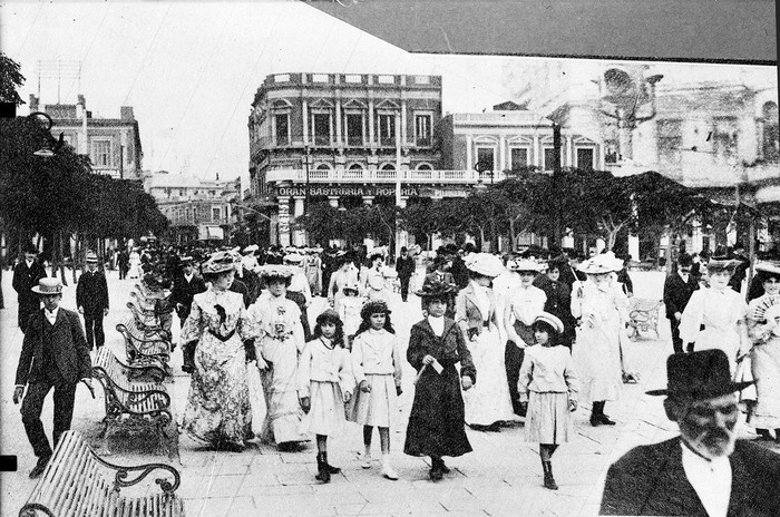 Plaza Independencia en la década de 1910.  · Foto: s/d de autor, IMO