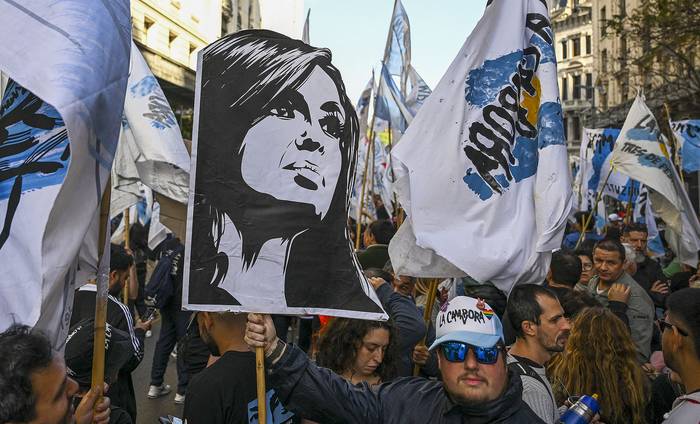 Plaza de Mayo durante el Día de la Lealtad Peronista, el 17 de octubre, en Buenos Aires. · Foto: Luis Robayo, AFP