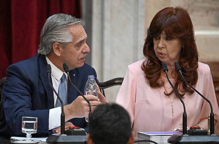Alberto Fernández y Cristina Fernández, durante la apertura de las sesiones ordinarias del Congreso, en Buenos Aires (01.03.2023). · Foto: Luis Robayo, AFP
