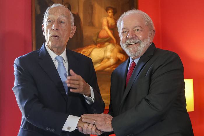 El presidente portugués, Marcelo Rebelo de Sousa y  Lula da Silva, este domingo, en San Pablo. · Foto: Paulo Novais, AFP
