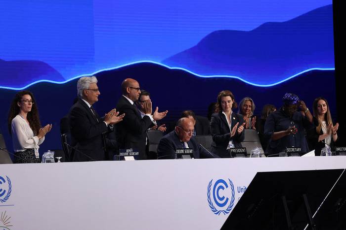 Sesión de clausura de la conferencia climática COP27, en Sharm el-Sheikh, Egipto (20.11.2022). · Foto: José Eid, AFP