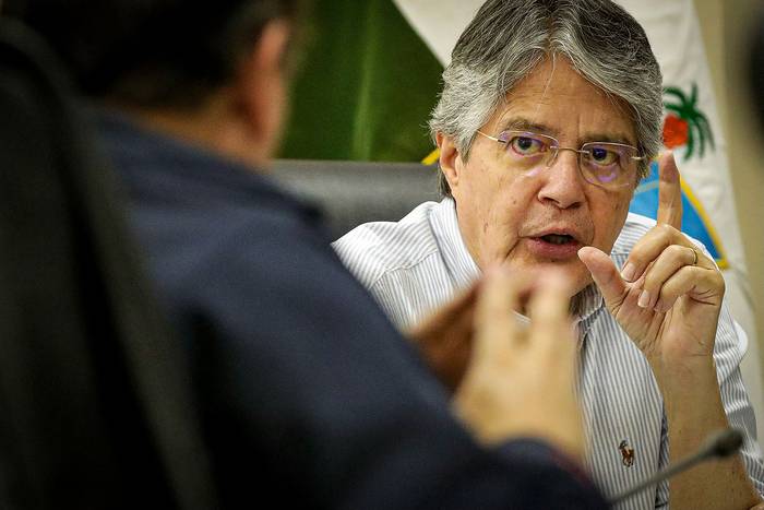 Guillermo Lasso durante un Gabinete de Seguridad, el 12 de abril, en Esmeraldas, Ecuador. · Foto: Gobierno de Ecuador
