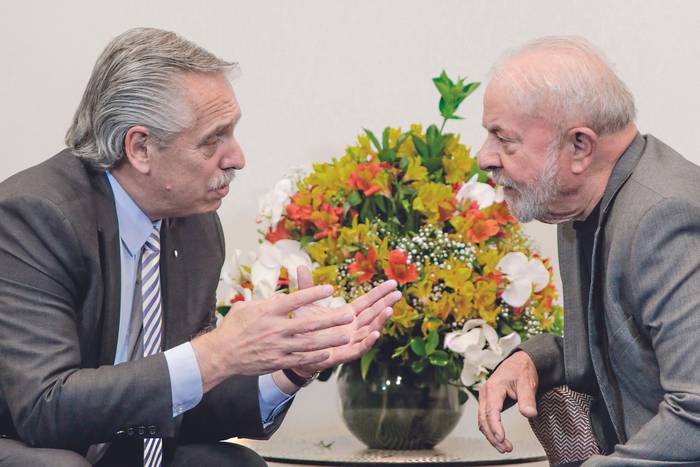 Alberto Fernández y Luiz Inácio Lula Da Silva durante una reunión en San Pablo, Brasil, el 31 de octubre. Foto: Esteban Collazo / Presidencia Argentina/ AFP.