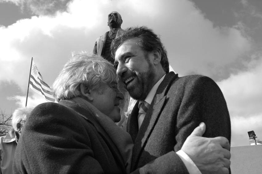 Luis Alberto Lacalle y Julio Lara en un homenaje a Luis Alberto de Herrera. (archivo, julio de 2009) 