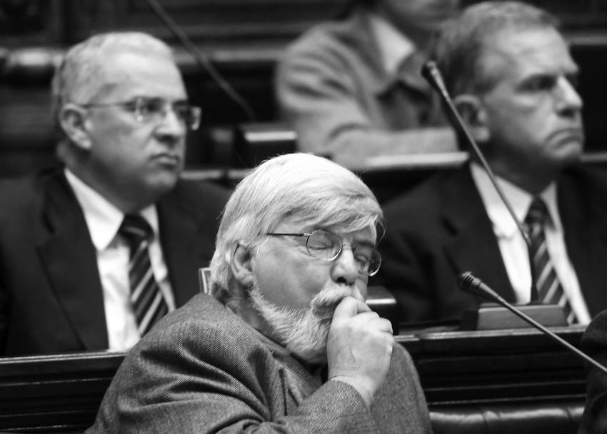 Eduardo Bonomi durante la interpelación. 