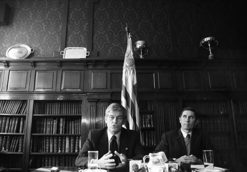 Los presidentes de la Asociación Rural del Uruguay (ARU), José Bonica, y de la Federación Rural del Uruguay (FRU), Miguel Sanguinetti, en la sede de la ARU. 