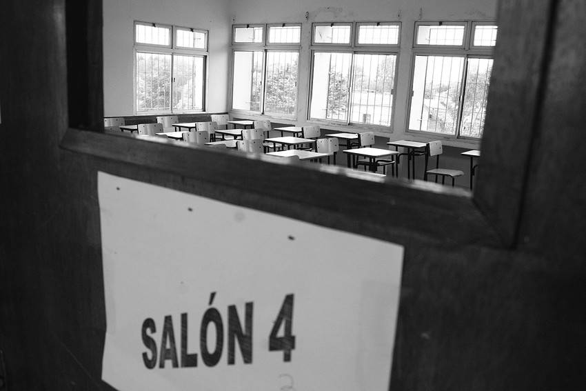 Salón de clases del liceo de Playa Pascual. (archivo, marzo de 2010)
