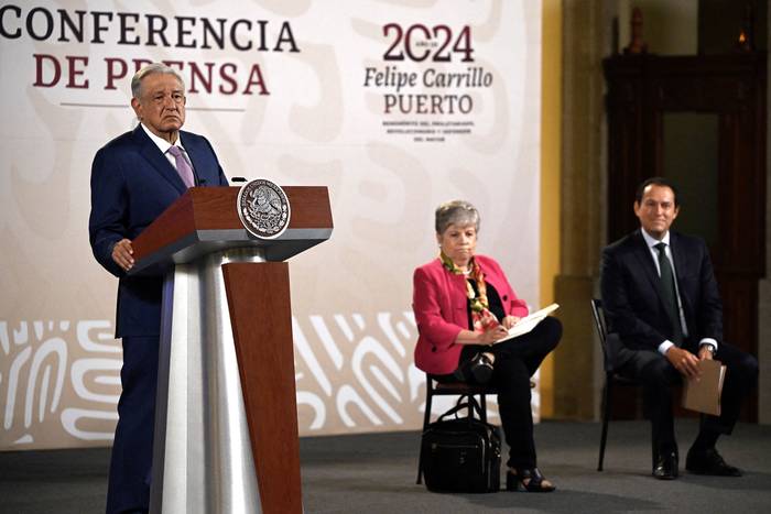 Andrés Manuel López Obrador, presidente mexicano, durante una conferencia de prensa, el 11 de abril, en Ciudad de México. · Foto: Alfredo Estrella, AFP
