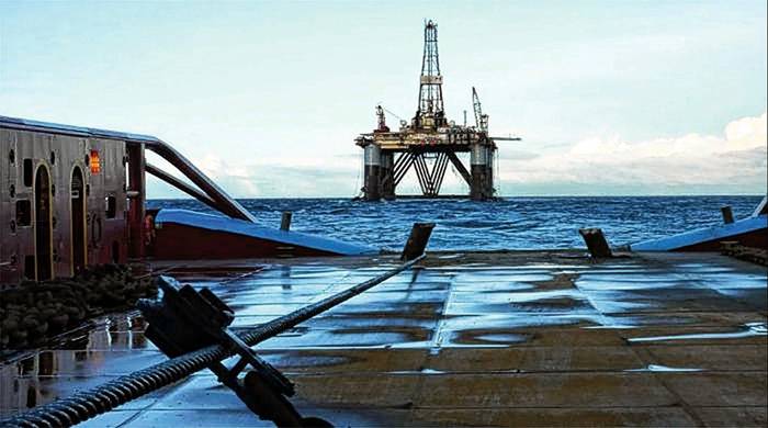 Exploración de petróleo en el Océano Atlántico. · Foto: s/d de autor