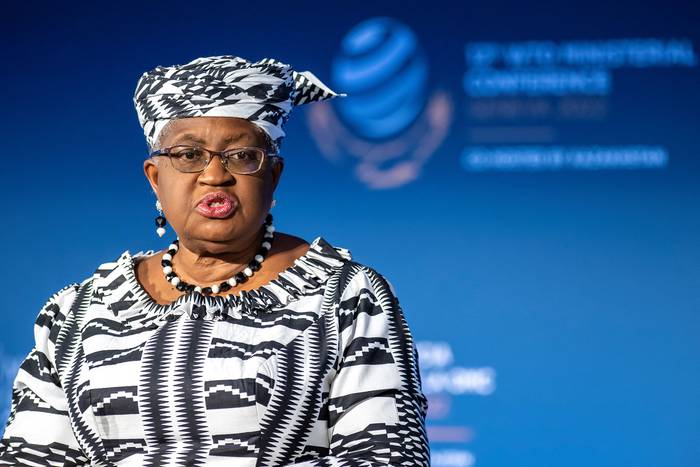 Ngozi Okonjo-Iweala directora General de la Organización Mundial del Comercio, en la apertura de la 12ª Conferencia Ministerial, este domingo, en Ginebra. · Foto: Martial Trezzini, pool, AFP