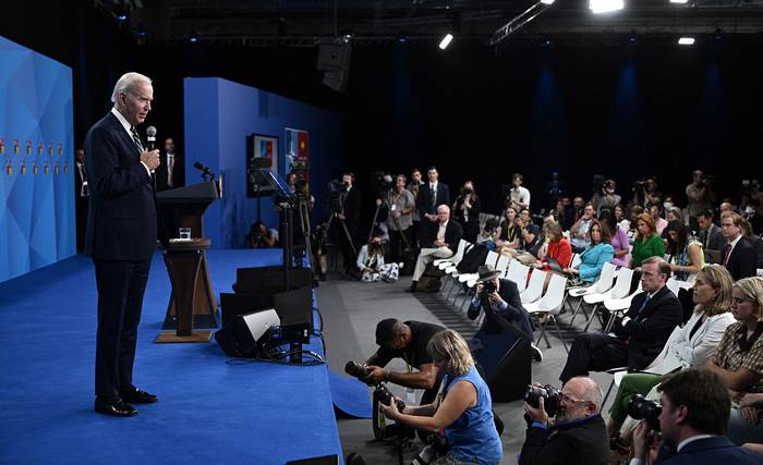 Joe Biden durante una conferencia de prensa en la cumbre de la OTAN, este jueves, en el centro de congresos de Ifema en Madrid. · Foto: Brendan Smialowski, AFP