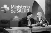 Arturo Etchevarría y Jorge Basso, en la sala de conferencias del Ministerio de Salud. Foto: Juan Manuel Ramos