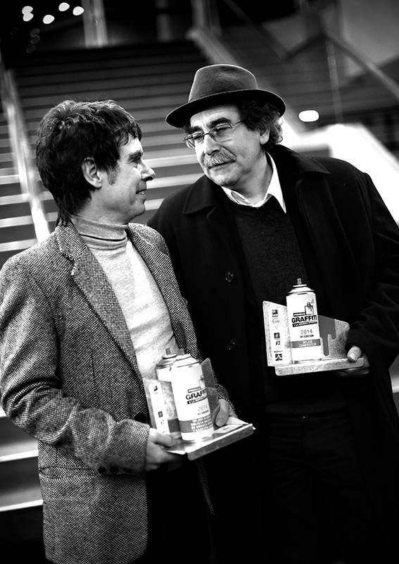 Fernando Cabrera y Mauricio Ubal, ayer luego de la premiación, en el Auditorio Nacional del Sodre Dra. Adela Reta ./ Foto: Nicolás Celaya