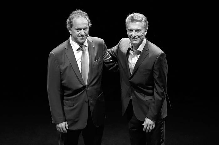 Daniel Scioli y Mauricio Macri antes del debate, el domingo en Buenos Aires. Foto: Juan Mabromata, AFP