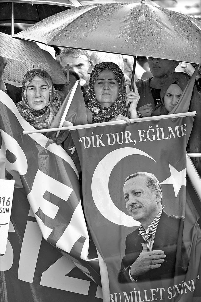 Manifestación de apoyo al presidente turco Recep Tayyip Erdogan,
el domingo, en Colonia, Alemania. Foto: Adem Altan, Afp