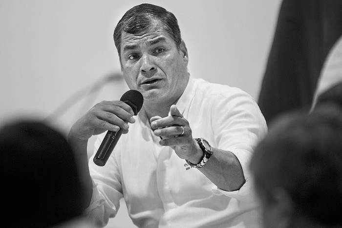 El presidente de Ecuador, Rafael Correa, durante un encuentro con la prensa extranjera, el 6 de noviembre, en la ciudad amazónica de Francisco de Orellana, también conocida como Coca. / Foto: José Jácome, Efe