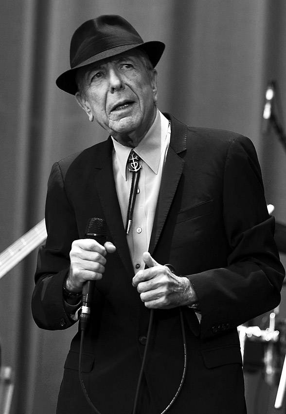  Leonard Cohen, cantante canadiense, durante un concierto en el estadio Olímpico en Ámsterdam (Holanda), el 21 de agosto de 2012. / Foto: Paul Bergen, Efe